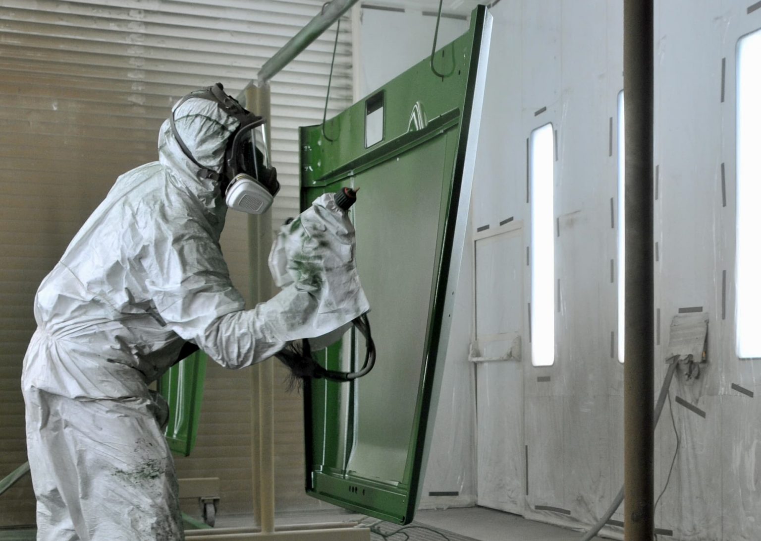 Peinture industrielle et métallisation pour pièces grandes dimensions